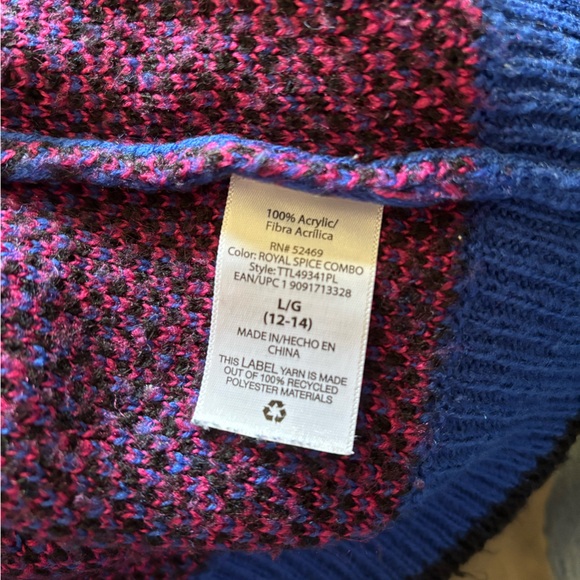 Plaid Sweater - Picture 5 of 6